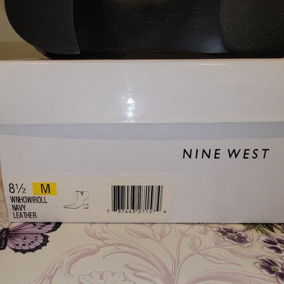 Nine West Navy Ankle Boots Size 8.5 - Picture 8 of 11